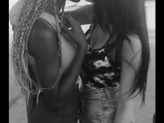 Deux lesbiennes Francaises Brooks Candy et Rocky Hamilton