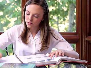 Kinky Layla Sin seducing Aubrey Star