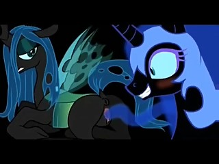 Luna/nightmare moon x queen chrysalis comic and gifs (Halloween special)